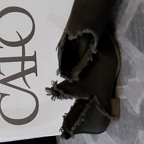 Olive booties, not sure if it's leather or suede, but beautiful true olive color - Picture 2 of 7